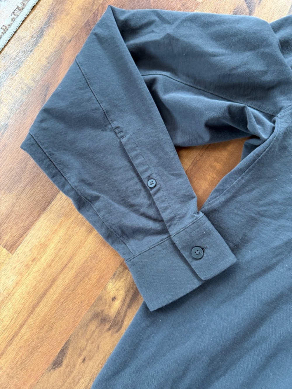 lululemon athletica Men's Long Sleeve Button-Up Shirt - Black - Picture 3 of 6